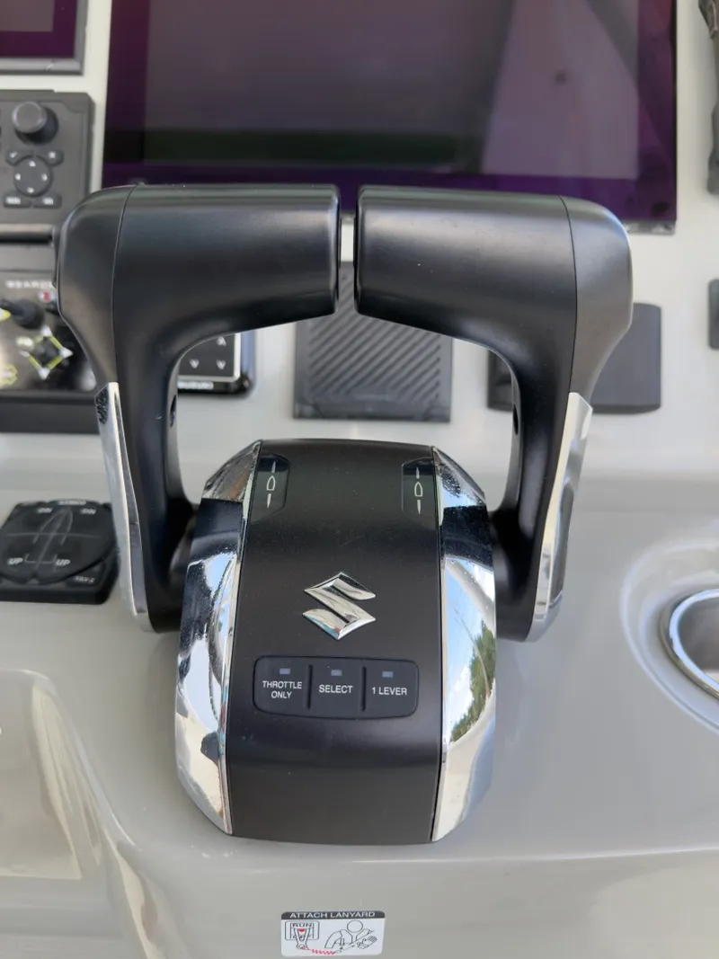 Slide: The Image of Boston Whaler 350 Outrage 2016 - 48