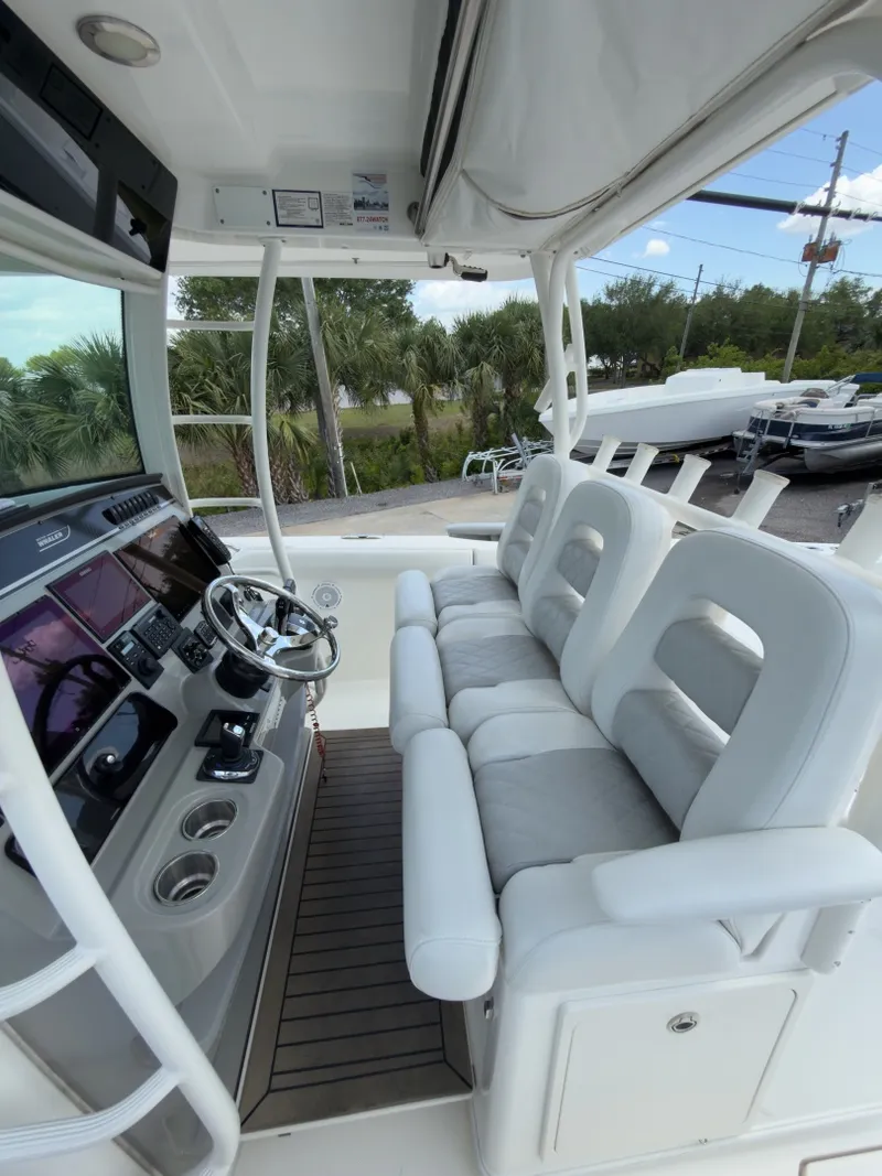 Slide: The Image of Boston Whaler 350 Outrage 2016 - 49