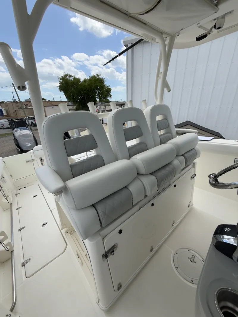 Slide: The Image of Boston Whaler 350 Outrage 2016 - 50
