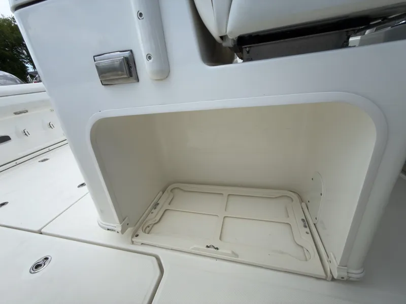 Slide: The Image of Boston Whaler 350 Outrage 2016 - 52