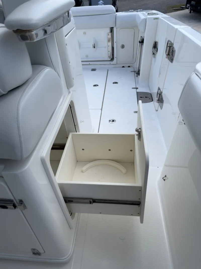 Slide: The Image of Boston Whaler 350 Outrage 2016 - 53