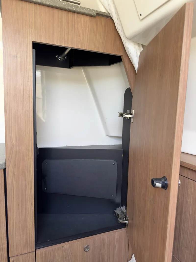 Slide: The Image of Boston Whaler 350 Outrage 2016 - 58