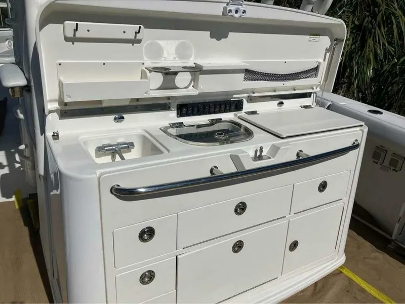 Slide: The Image of Boston Whaler 350 Outrage 2016 - 77