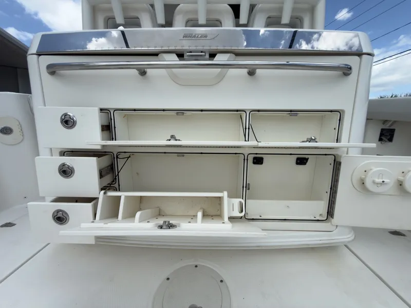 Slide: The Image of Boston Whaler 350 Outrage 2016 - 79