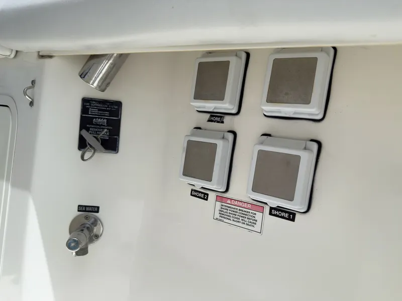 Slide: The Image of Boston Whaler 350 Outrage 2016 - 89