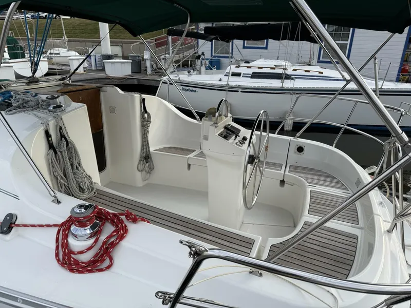 Slide: The Image of Beneteau 1998 - 3