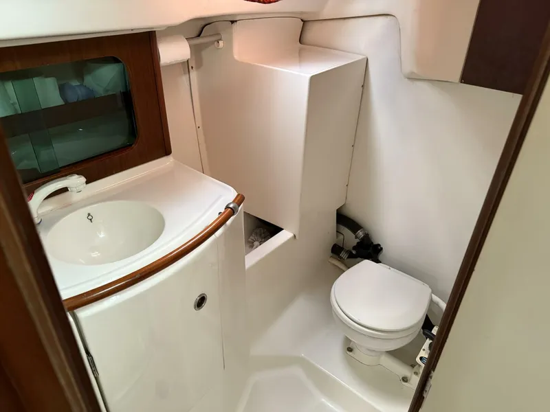 Slide: The Image of Beneteau 1998 - 7