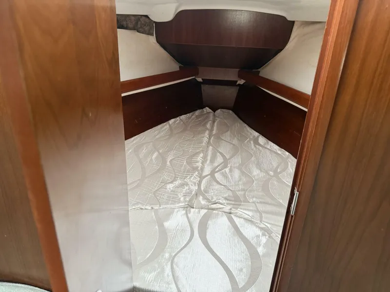 Slide: The Image of Beneteau 1998 - 9