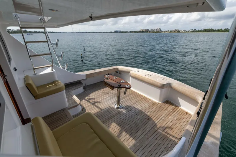 Slide: The Image of Custom Carolina 50 Convertible 2000 - 10