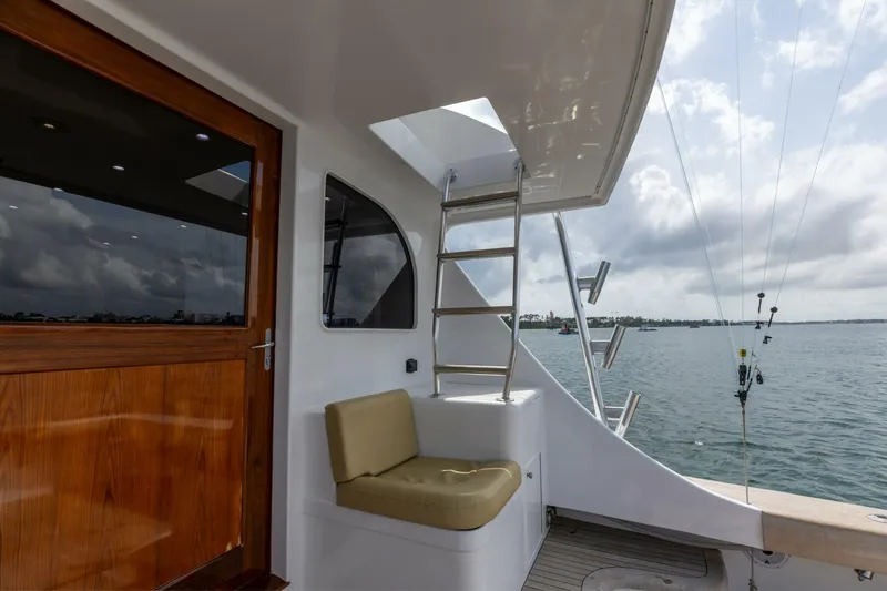 Slide: The Image of Custom Carolina 50 Convertible 2000 - 11