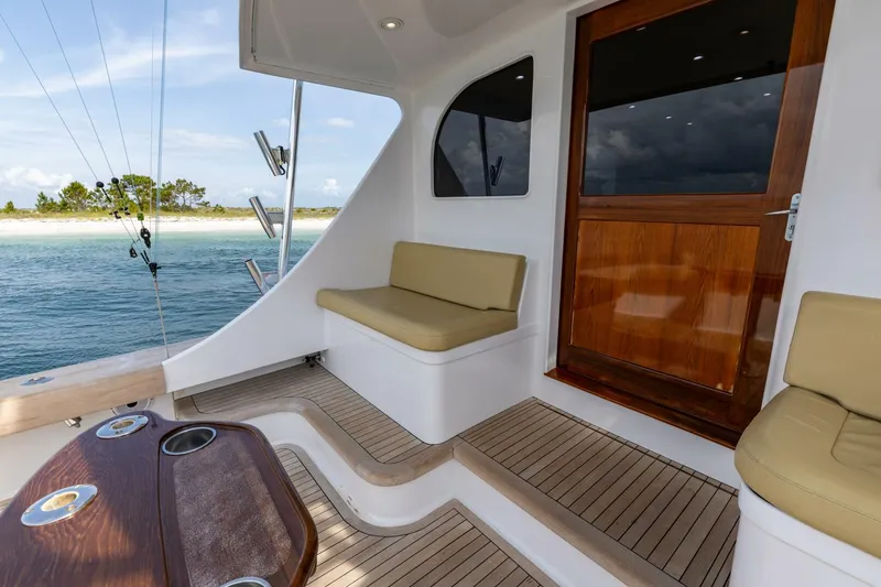 Slide: The Image of Custom Carolina 50 Convertible 2000 - 12