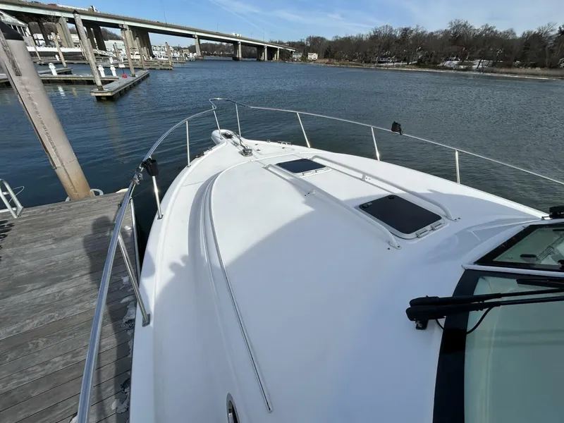 Slide: The Image of Pursuit OS 385 Offshore 2018 - 13