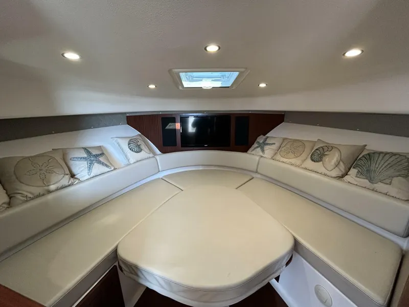 Slide: The Image of Pursuit OS 385 Offshore 2018 - 15