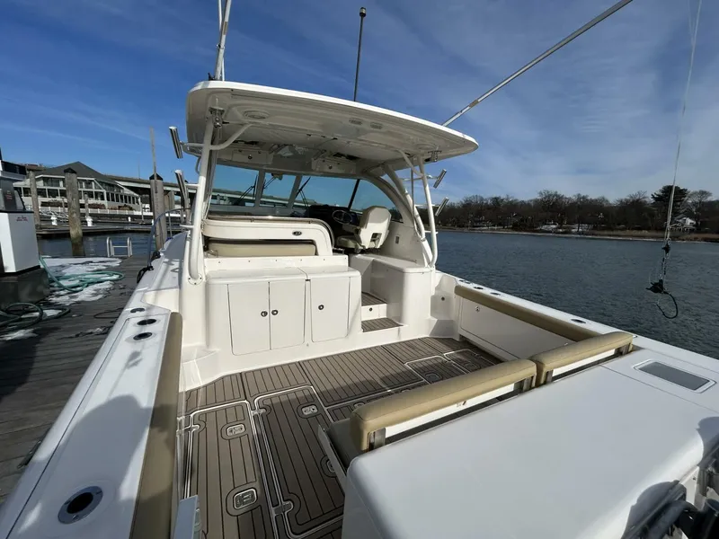 Slide: The Image of Pursuit OS 385 Offshore 2018 - 2