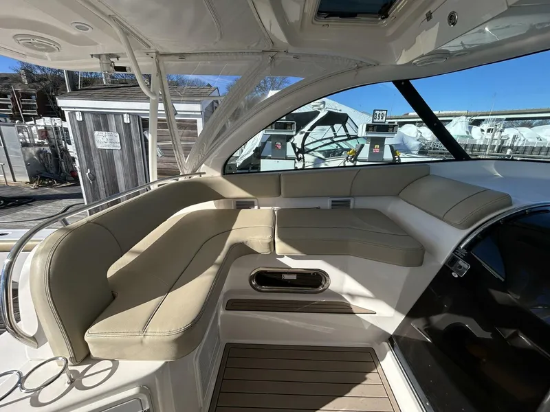 Slide: The Image of Pursuit OS 385 Offshore 2018 - 8