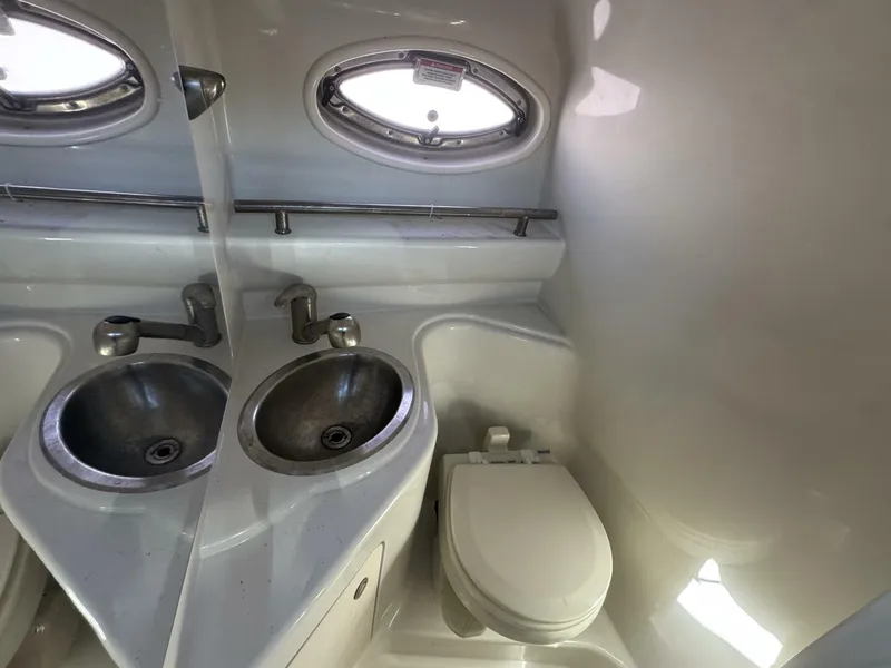 Slide: The Image of Sea Ray 240 Sundancer 2008 - 10