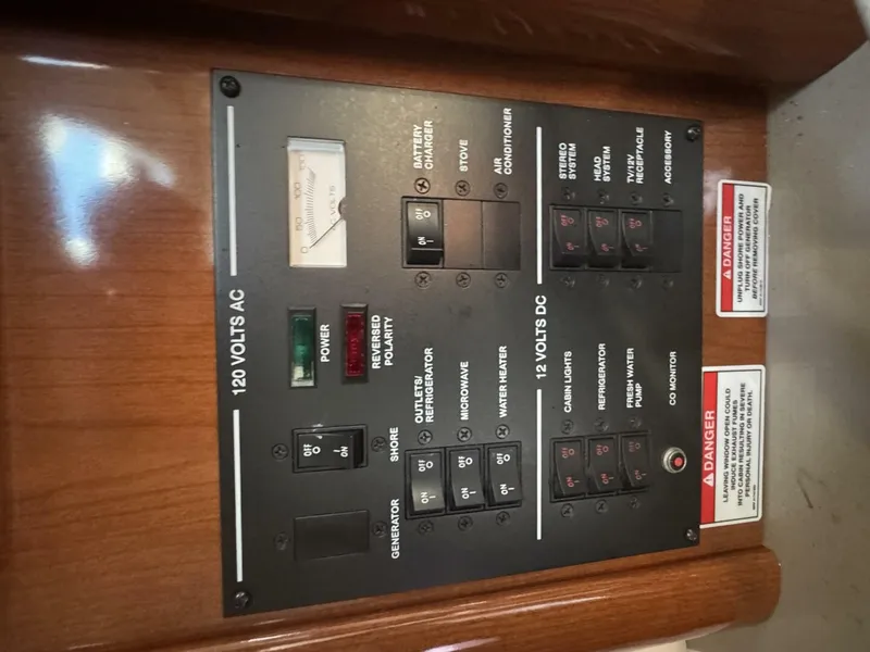 Slide: The Image of Sea Ray 240 Sundancer 2008 - 12