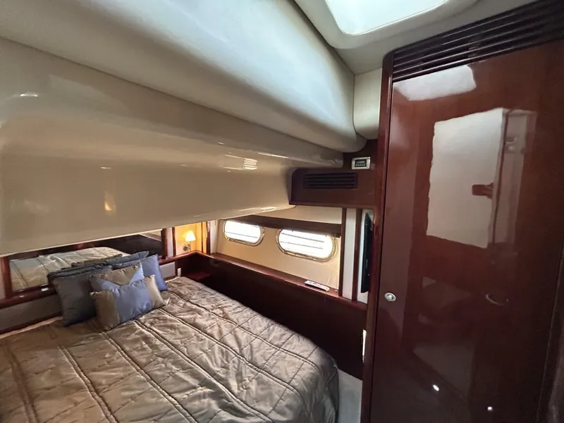Slide: The Image of Sea Ray 52 Sedan Bridge 2008 - 15