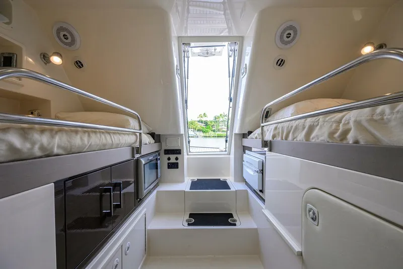 Slide: The Image of Marquis 660 Sport Yacht 2016 - 21