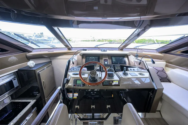 Slide: The Image of Marquis 660 Sport Yacht 2016 - 25