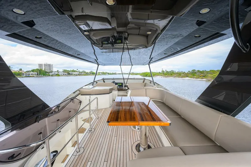 Slide: The Image of Marquis 660 Sport Yacht 2016 - 26