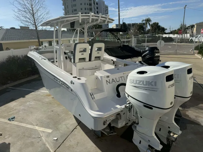 Slide: The Image of Aquasport 2500 Center Console 2021 - 11