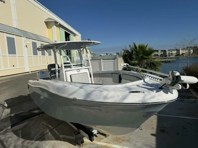 Slide: The Image of Aquasport 2500 Center Console 2021 - 12