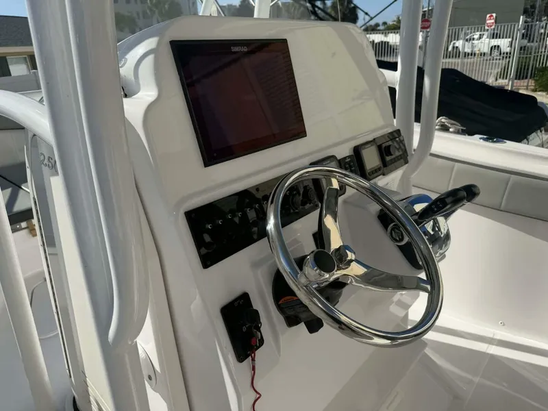 Slide: The Image of Aquasport 2500 Center Console 2021 - 23