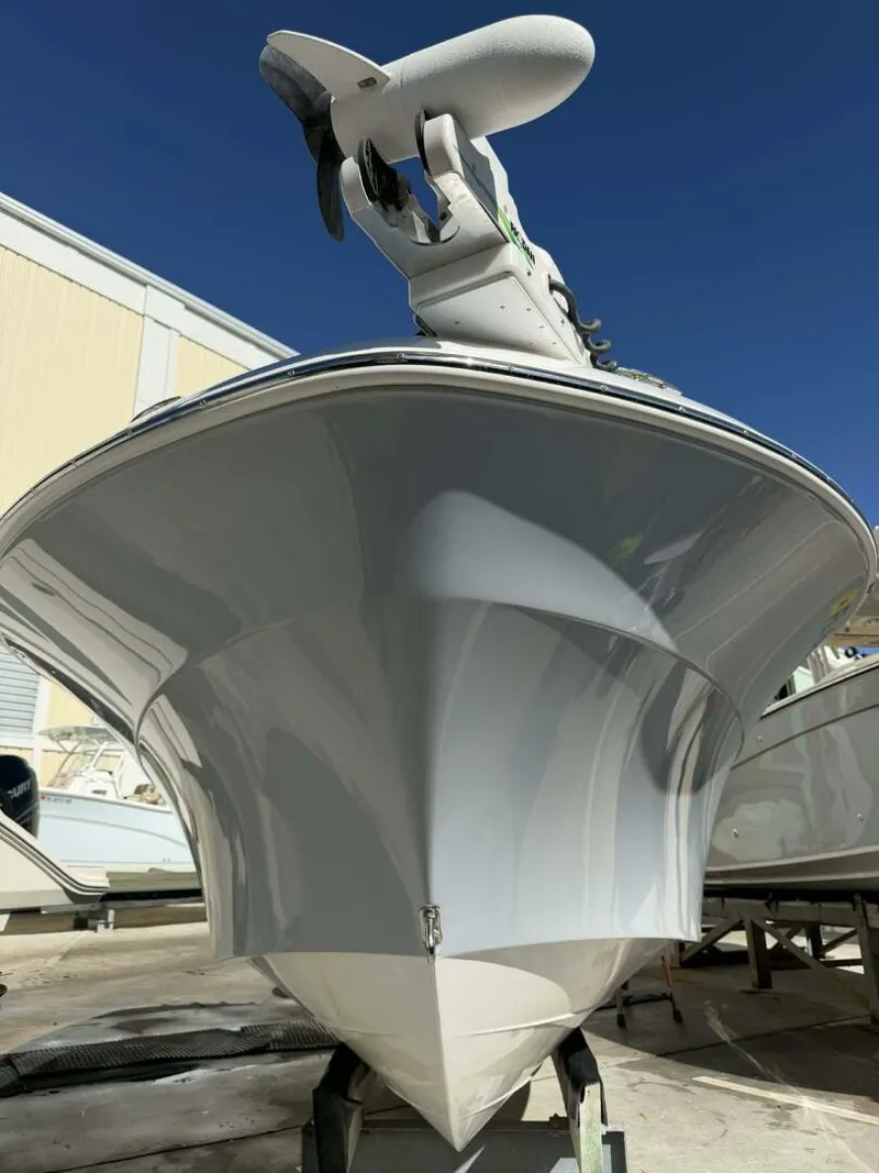 Slide: The Image of Aquasport 2500 Center Console 2021 - 36