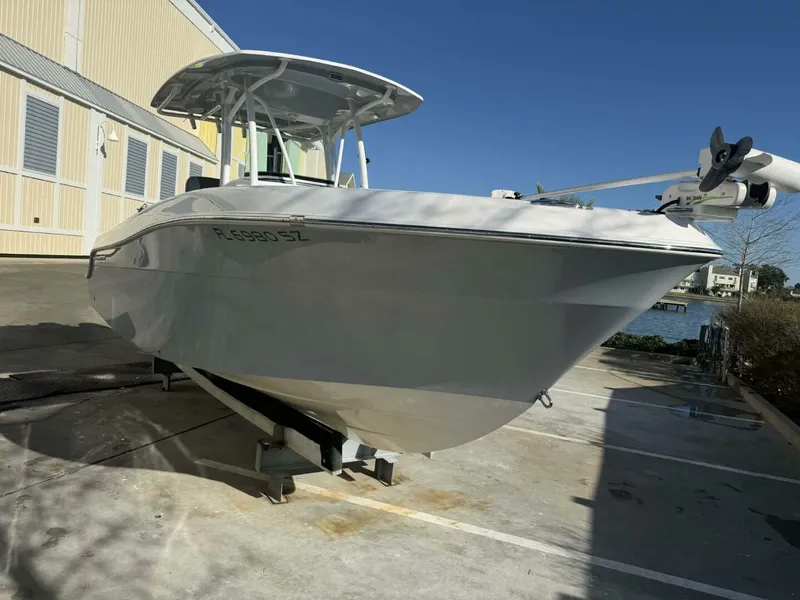 Slide: The Image of Aquasport 2500 Center Console 2021 - 4