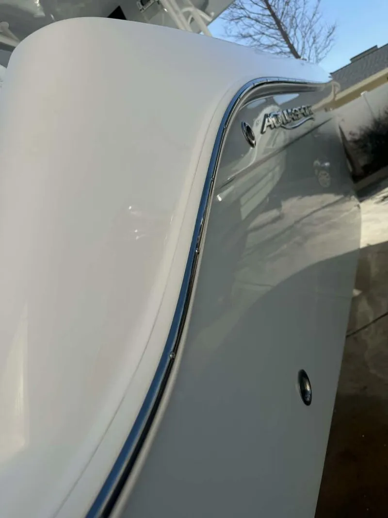 Slide: The Image of Aquasport 2500 Center Console 2021 - 40