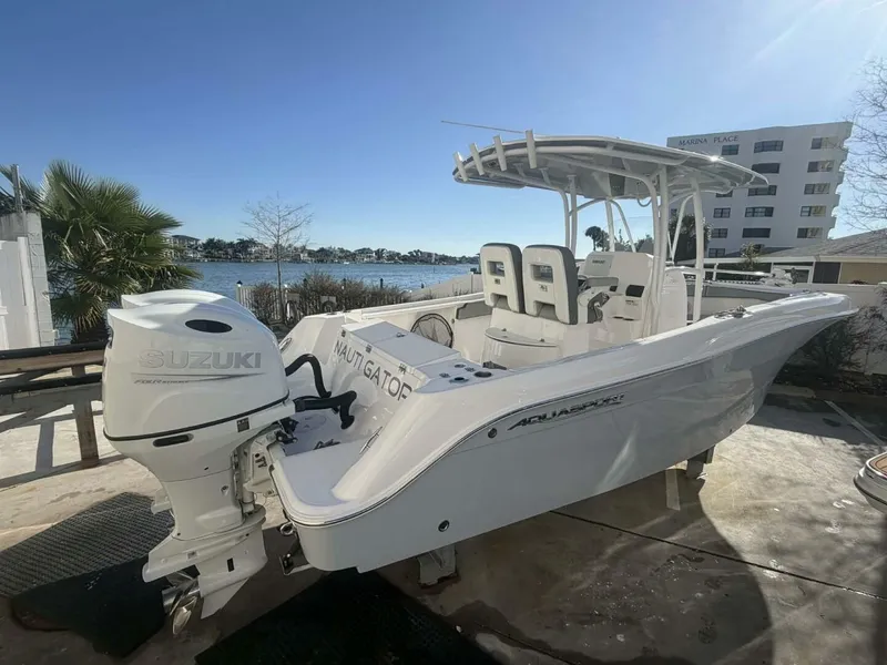 Slide: The Image of Aquasport 2500 Center Console 2021 - 43