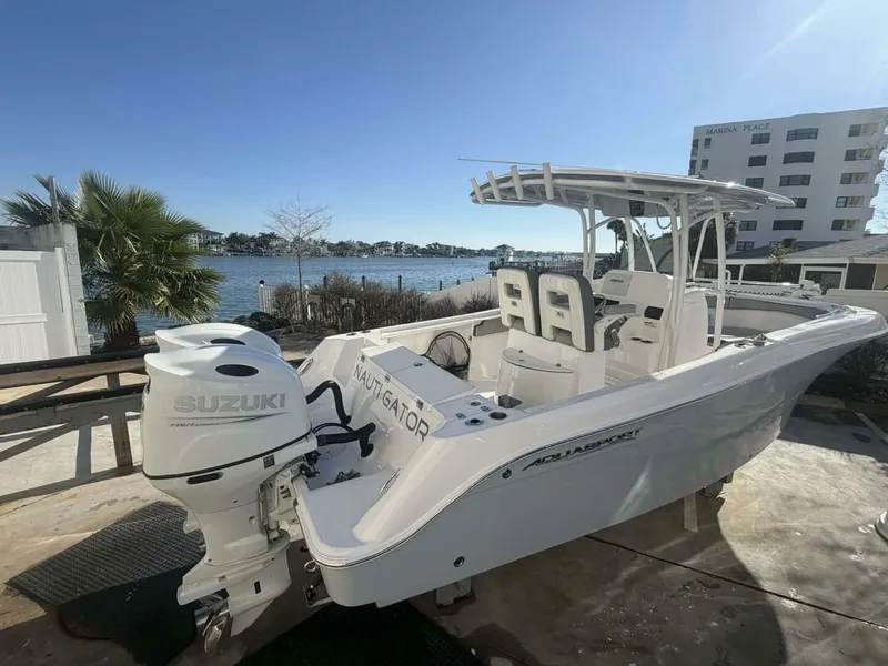 Slide: The Image of Aquasport 2500 Center Console 2021 - 8