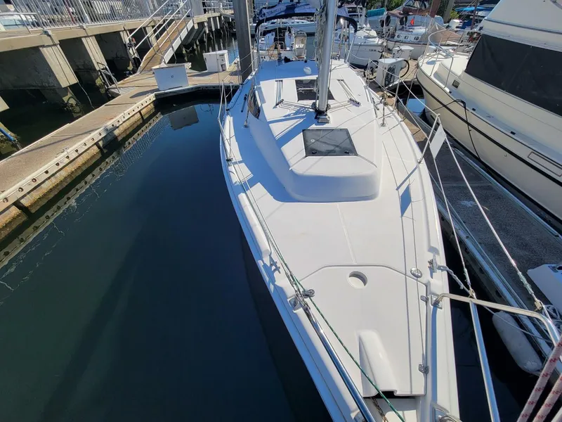 Slide: The Image of Hunter 33 2013 - 12