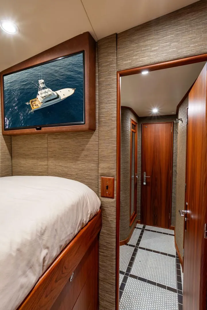 Slide: The Image of Merritt Yachts 72 Sportfish Convertible 2007 - 26
