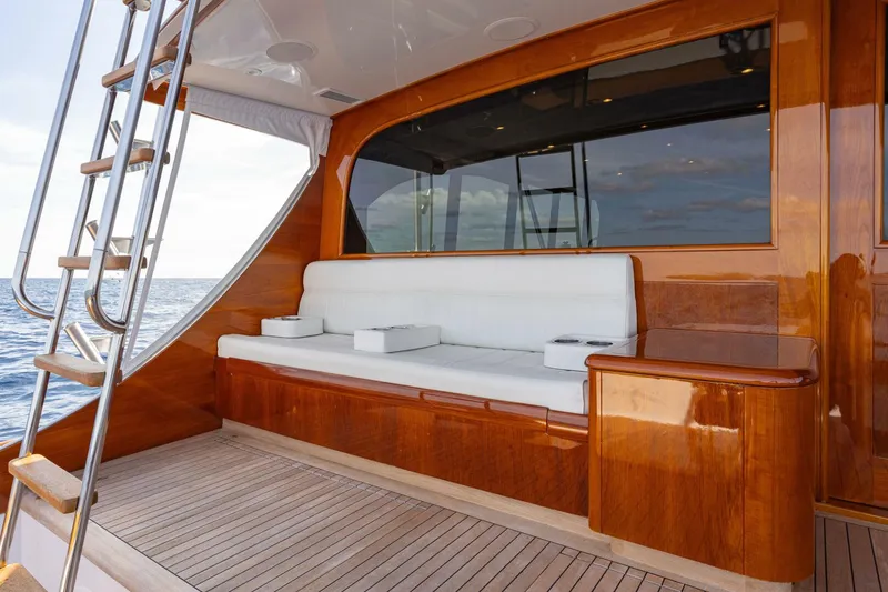 Slide: The Image of Merritt Yachts 72 Sportfish Convertible 2007 - 34