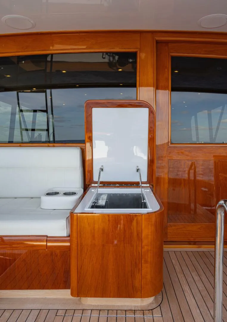 Slide: The Image of Merritt Yachts 72 Sportfish Convertible 2007 - 35