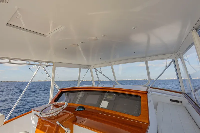 Slide: The Image of Merritt Yachts 72 Sportfish Convertible 2007 - 41