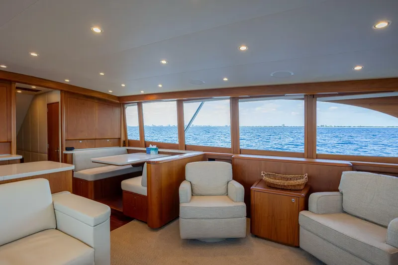 Slide: The Image of Merritt Yachts 72 Sportfish Convertible 2007 - 9