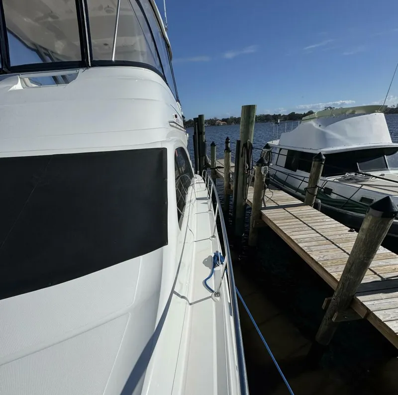 Slide: The Image of Sea Ray 58 Sedan Bridge 2007 - 8