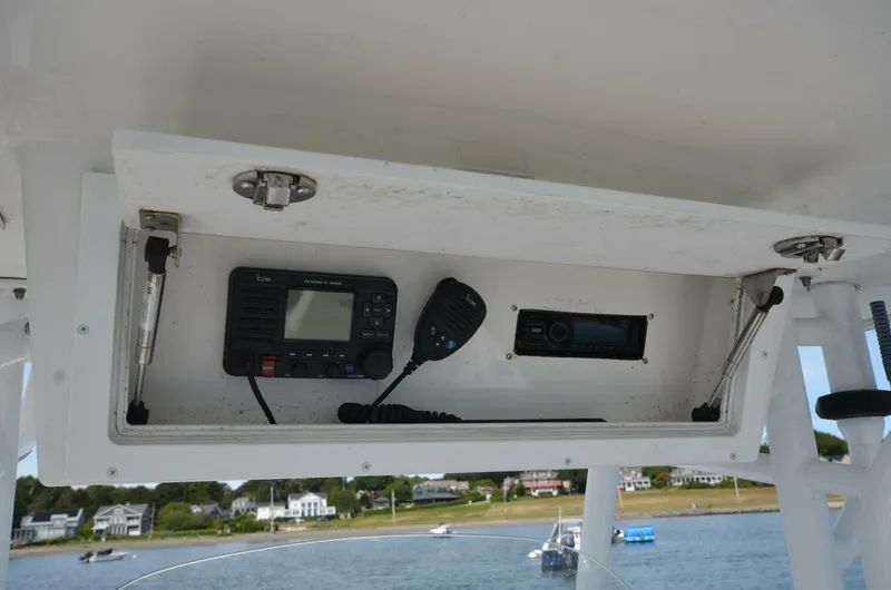 Slide: The Image of Regulator Marine 24FS 2013 - 13