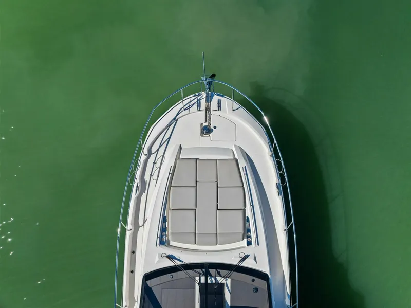 Slide: The Image of Prestige 520 Flybridge 2022 - 13