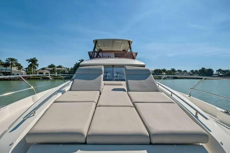Slide: The Image of Prestige 520 Flybridge 2022 - 3