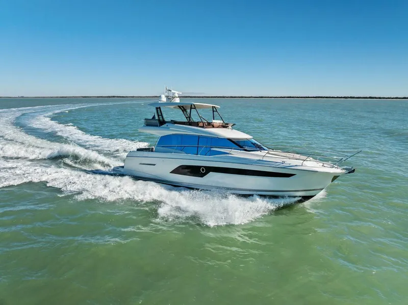Slide: The Image of Prestige 520 Flybridge 2022 - 82