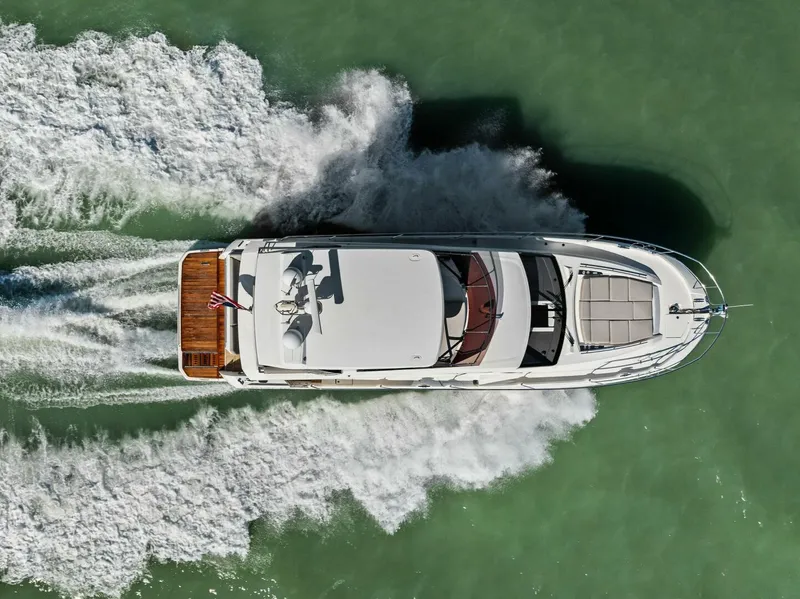 Slide: The Image of Prestige 520 Flybridge 2022 - 92