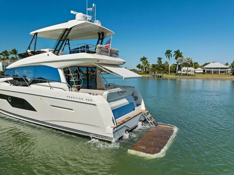 Slide: The Image of Prestige 520 Flybridge 2022 - 95