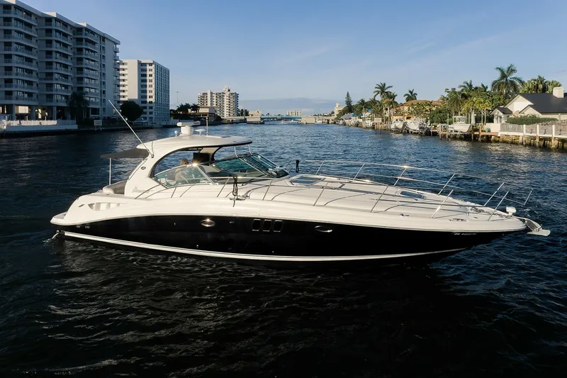 The Image of Sea Ray 44 Sundancer 2008 - 0