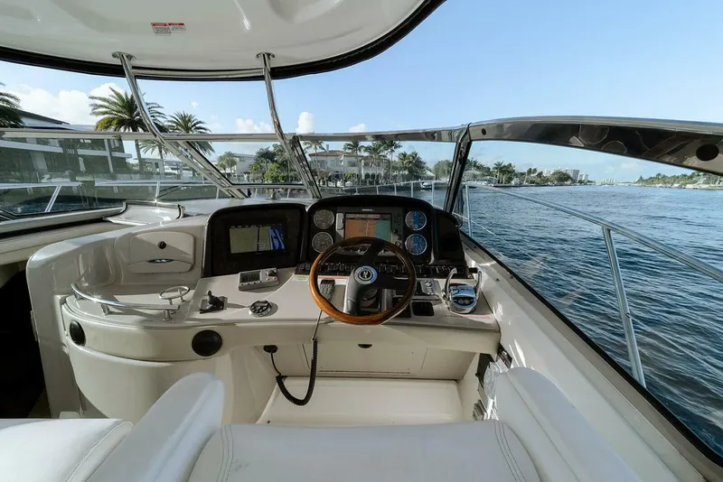 Slide: The Image of Sea Ray 44 Sundancer 2008 - 10