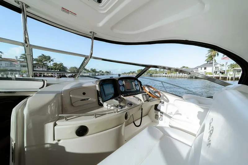 Slide: The Image of Sea Ray 44 Sundancer 2008 - 9