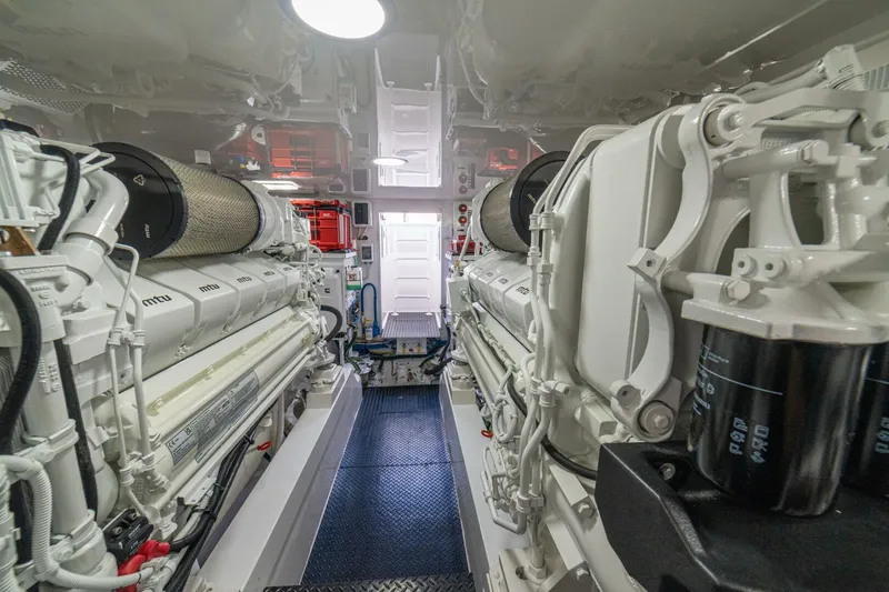 Slide: The Image of Viking 58 Convertible 2025 - 42